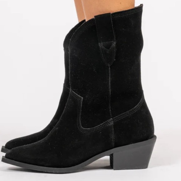 Tony Bianco Shoes - Tony Bianco
BIAMONA Western Boot Mid Suede - Heeled ankle boot size 7.5/38 NWT